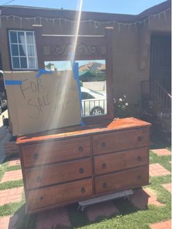 Dresser and mirror set