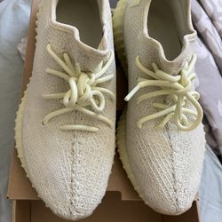 Yeezys V2 Butters