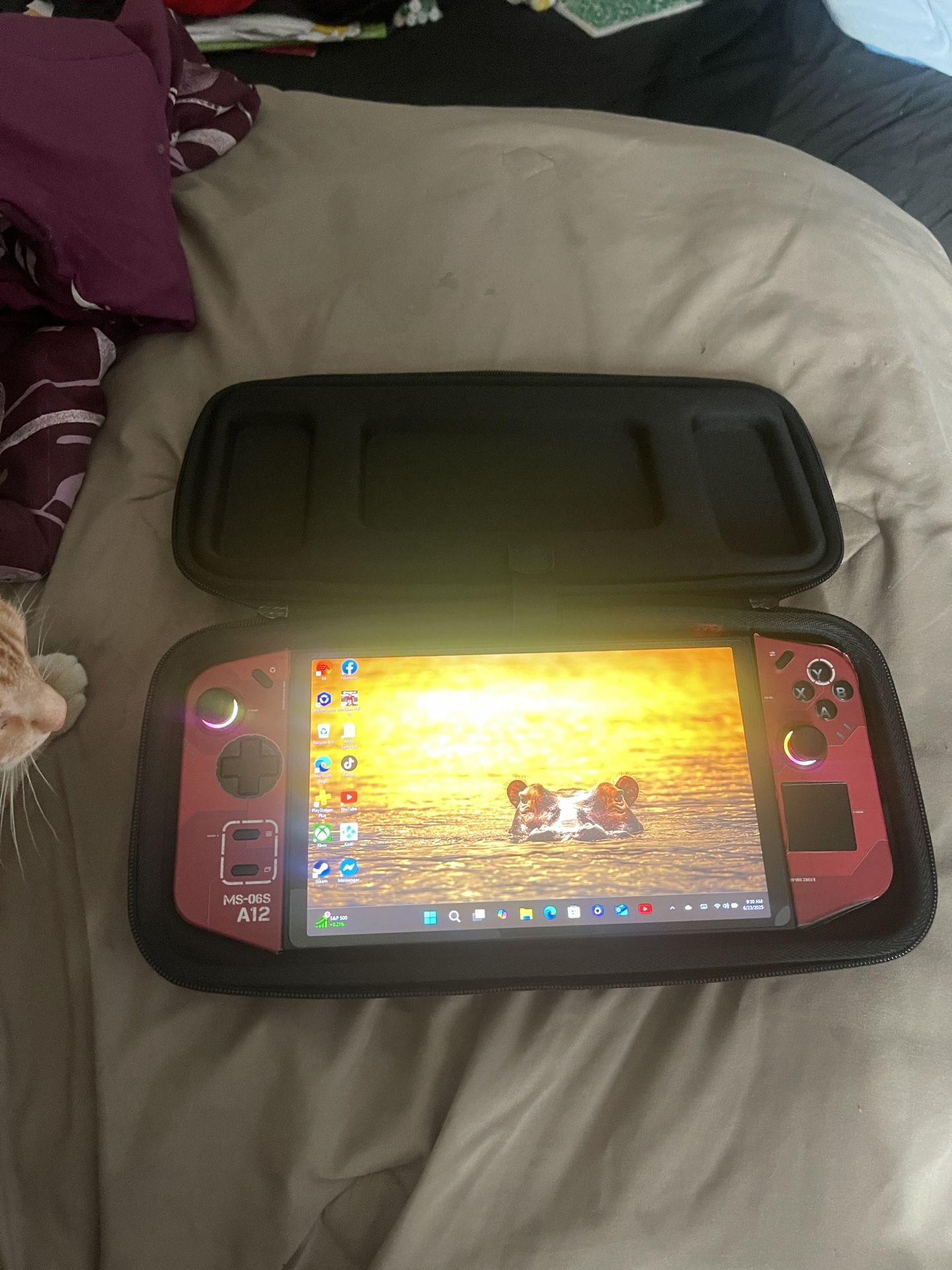 Lenovo Legion go portable PC 1 terabyte