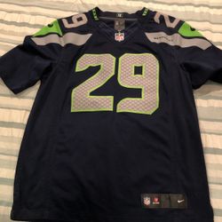 NFL Seahawks V-neck Jersey-Men’s Medium 