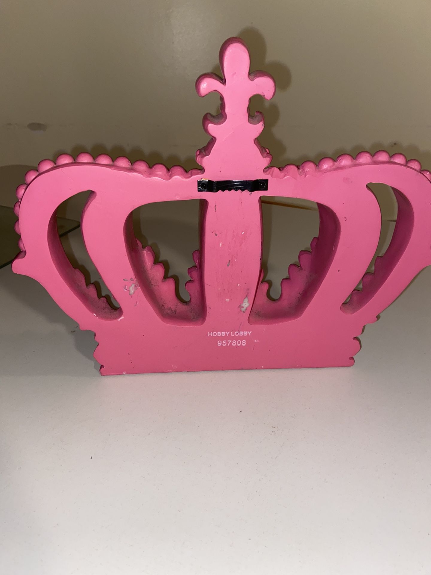 PINK CROWN WALL DECOR FROM HOBBY LOBBY for Sale in Wahiawa, HI OfferUp