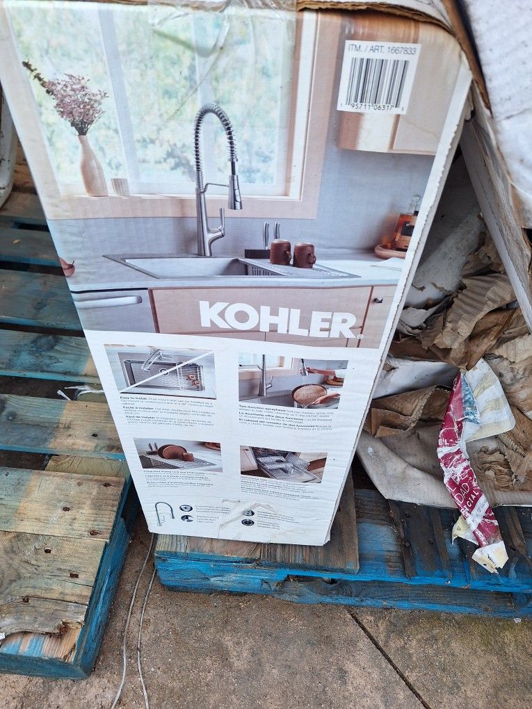 Kohler Kitchens Sink Complete Set $ 250