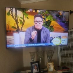 Samsung Smart TV 55 Inch  Good Conditions 2022 Año) 