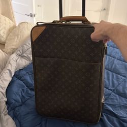 Louis Vuitton Carry On Luggage