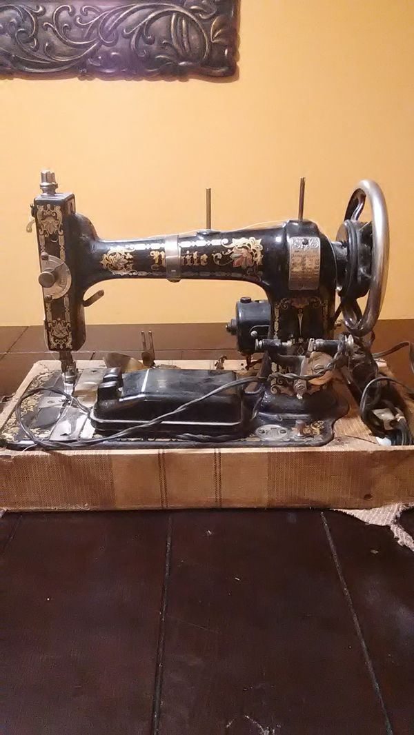 1800s Sewing Machine for Sale in Phoenix, AZ OfferUp