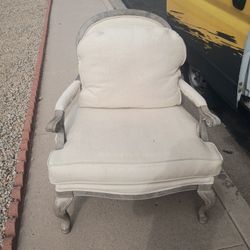 Chairs/Loveseats
