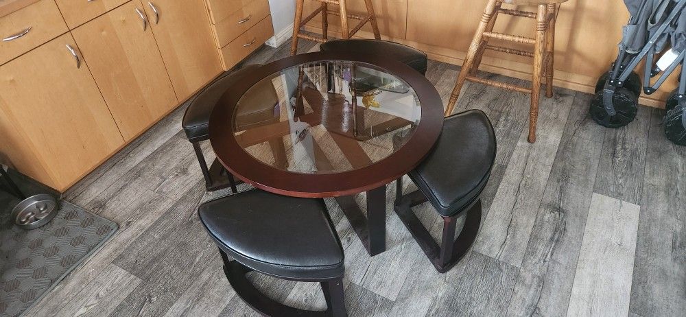 Circle Coffee Table With 4 Stools