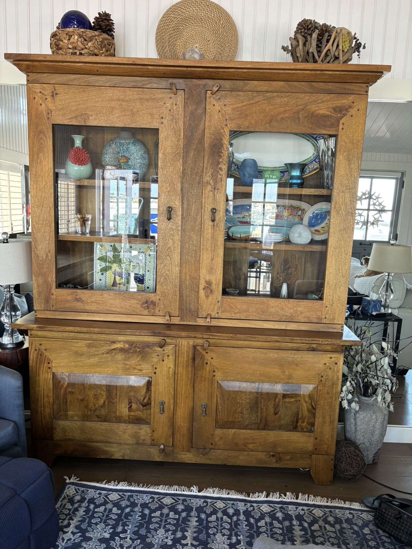 Beautiful 2 Piece Cabinet.