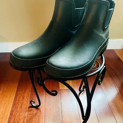 Women’s Yard Boots