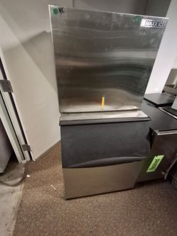 Maxx ice 1000lbs ice maker