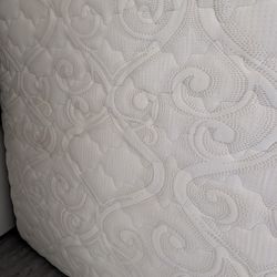 Like New Beautiful Hampton Rhodes King Size Mattress Only.