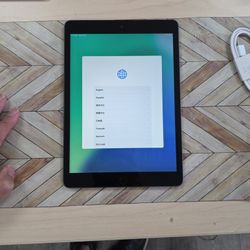 Ipad 8th Gen....32gb. Wifi And Cellular 