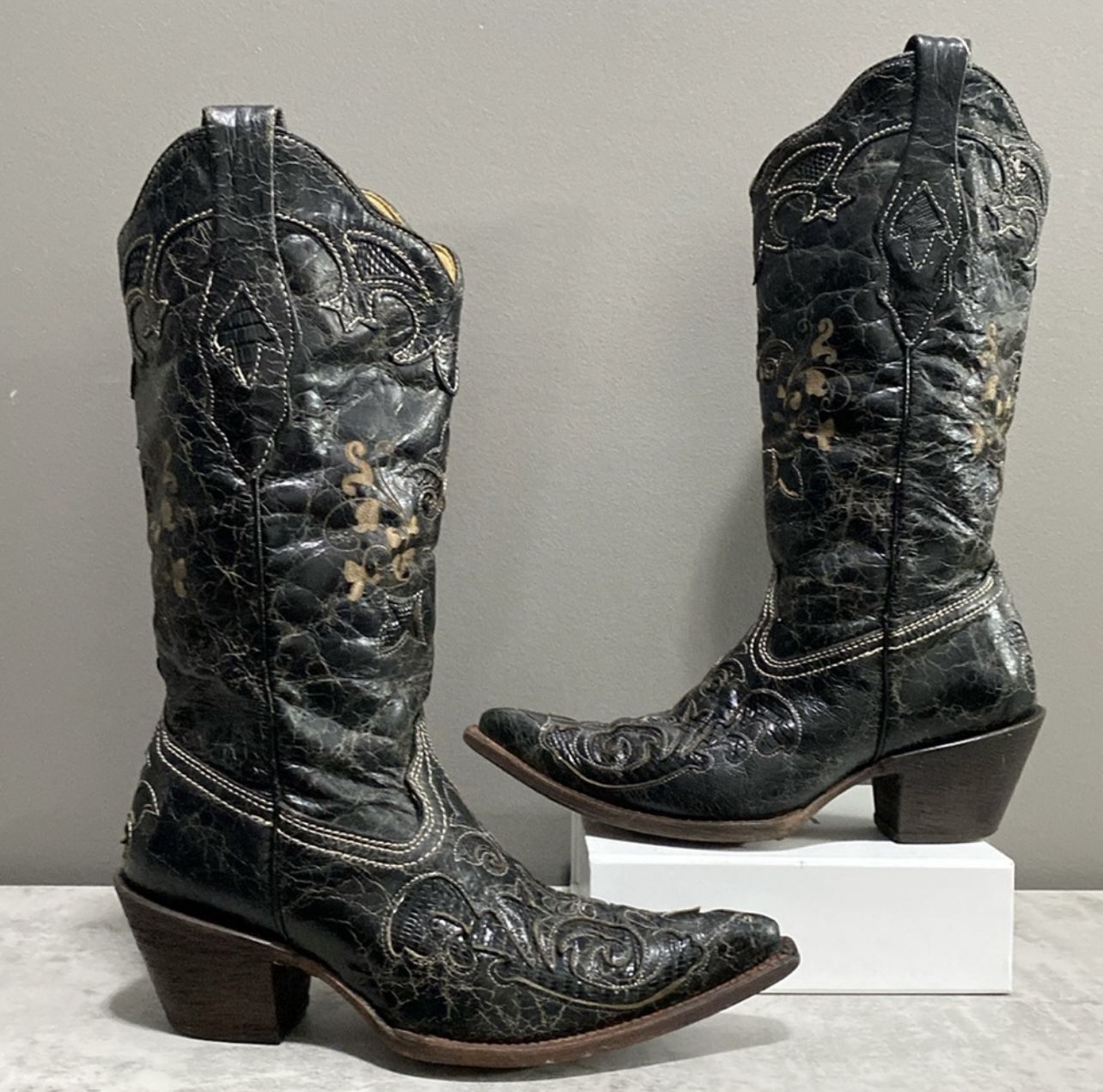 Corral Black Leather Distressed Boots