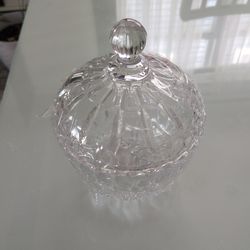 Crystal ball 5-in height