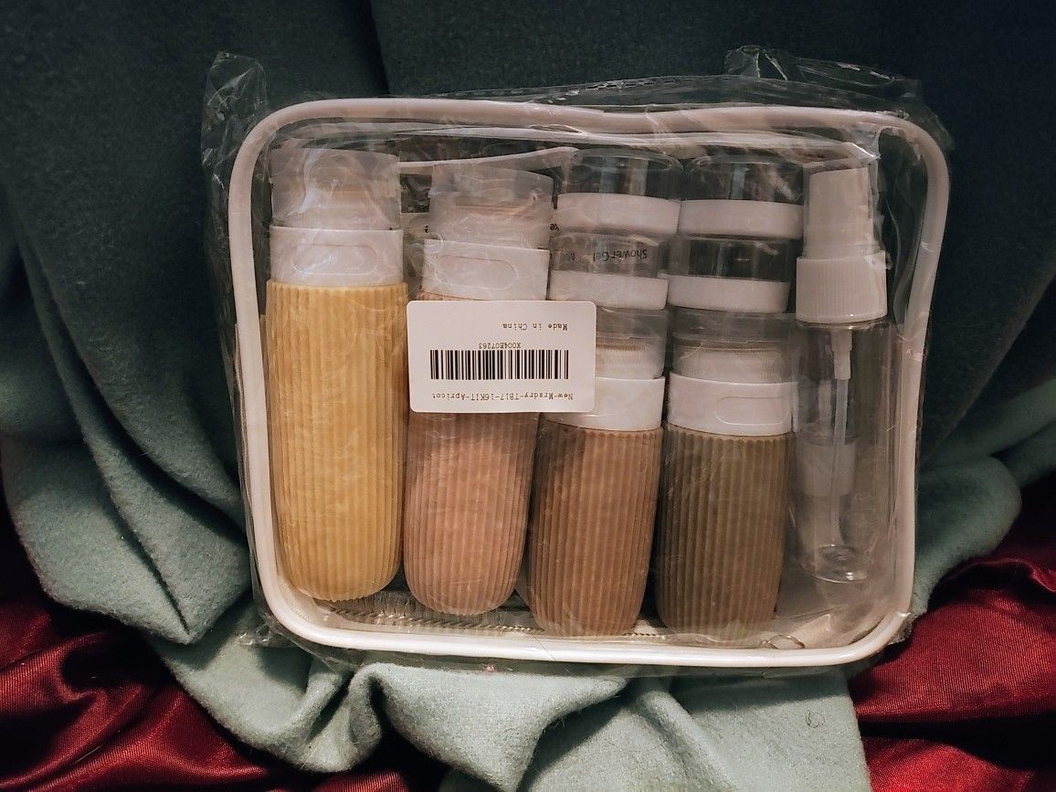 New 16 PC. Travel Bottle & Container Set for Toiletries