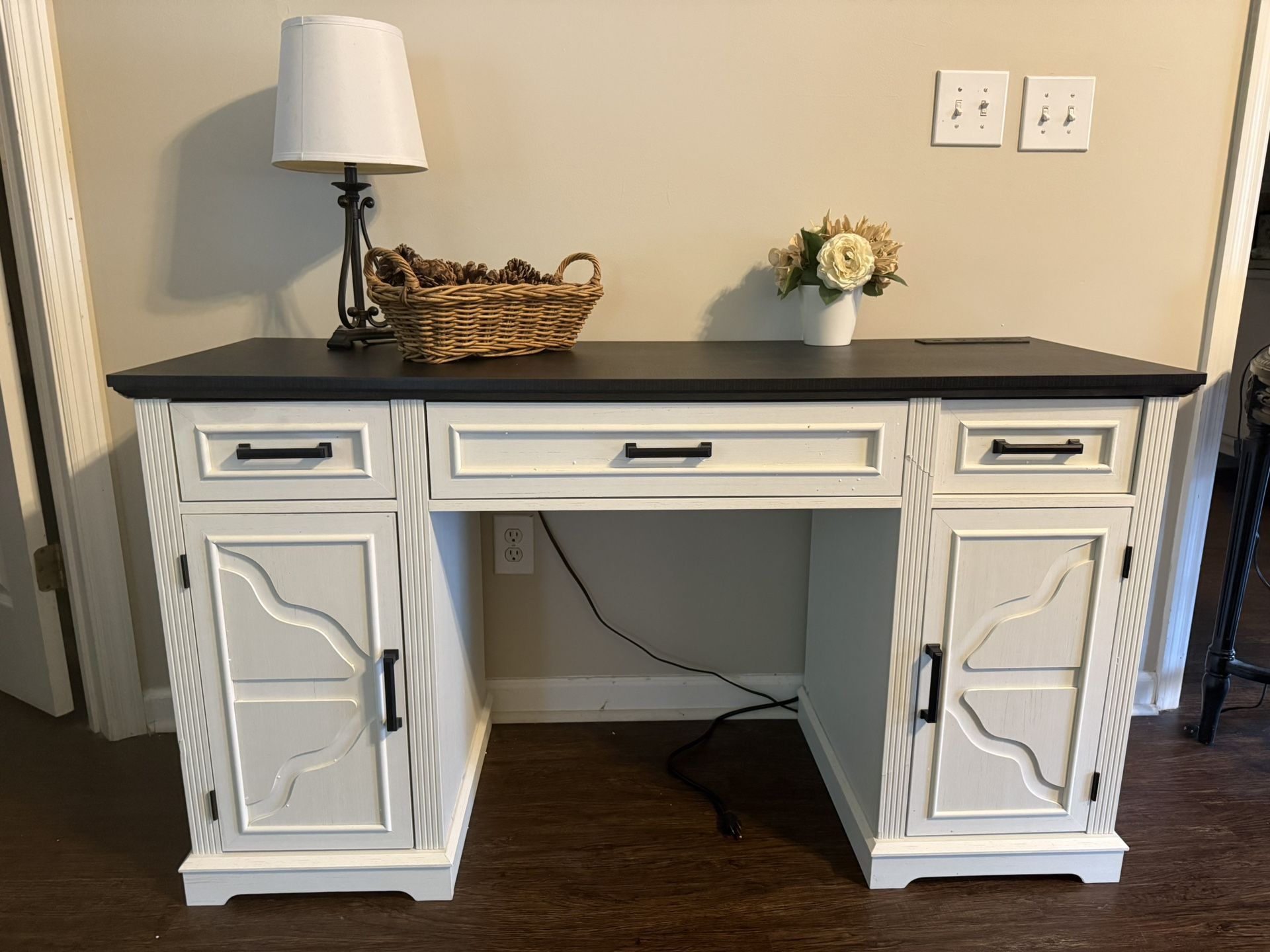 NEW Desk 