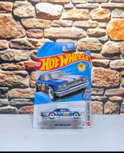 Hot Wheels 1963 Ford Galaxie Case M 2026