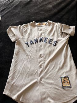 Men’s Babe Ruth Yankees jersey