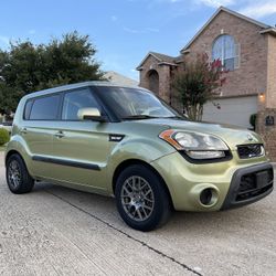 VARIOS CARROS EN VENTA 