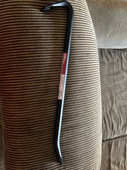 https://offerup.com/redirect/?o=MTguSW4=. Wrecking Bar