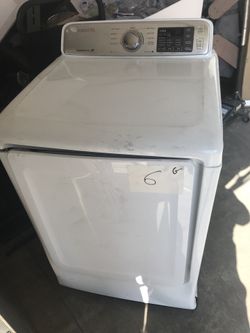 Dryer new Samsung but body damage it works