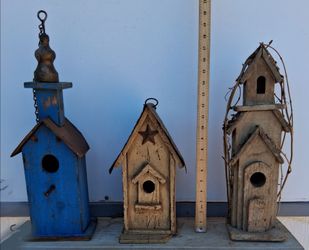 (3) Rustic birdhouses