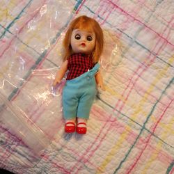 Antique Doll / Moving Eyes