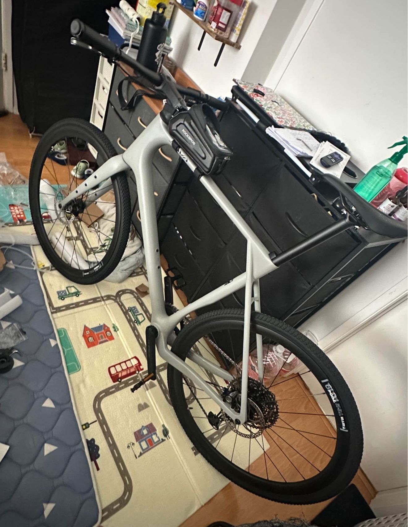 CARBON GRAVEL BIKE