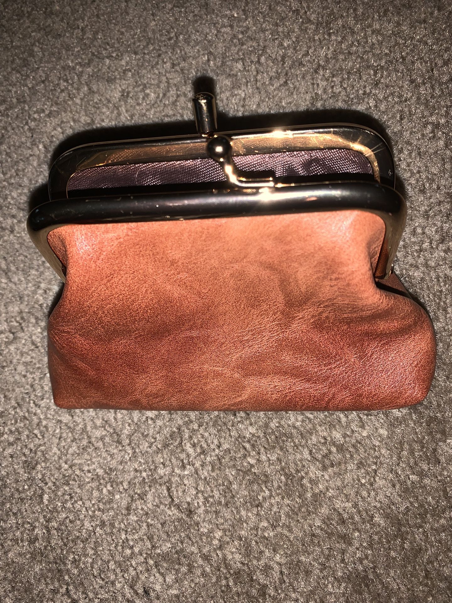 Brown leather change prayers