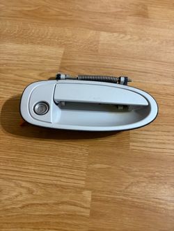 Lexus gs300 front left exterior door handle