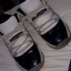 Air Jordan 11 Retro Low Emeralds