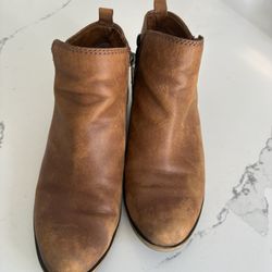 Lucy Brand Distressed Boots 8M