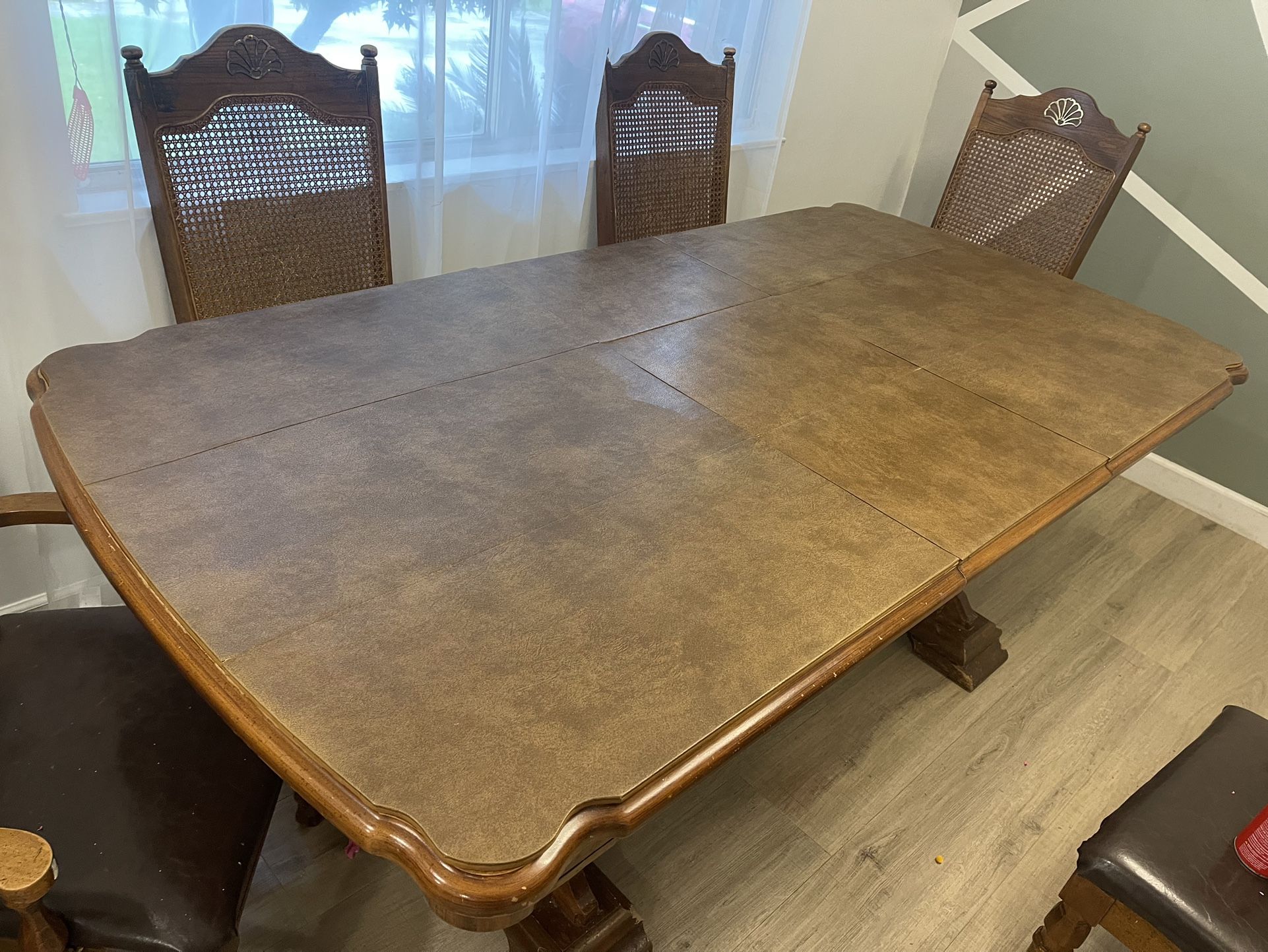 Dinning Room Table w/ Chairs.