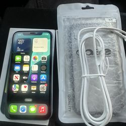 iPhone XR 64gb unlocked for any service it’s a 9.5 out of 10 works perfect new accessories battery 100% 90 day warranty can deliver 125$