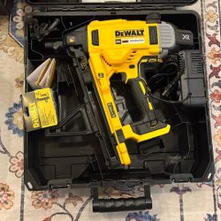 DEWALT DCN891B 20V MAX* XR CORDLESS CONCRETE NAILER - TOOL Charger Only