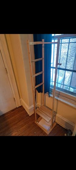 Coat rack/ladder shelf