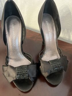 Size 7 Black heels- Adrienne Maloof