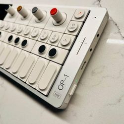 Teenage Engineering Op -1 