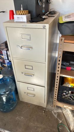 Heavy duty 3 drawer filing cabinet