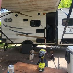 2016 Viking Light Trailer Trailer 