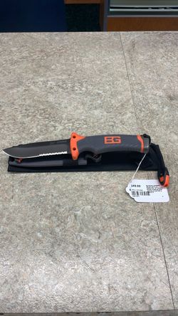 Gerber “Bear Grills” survival ultimate fixed blade knife W/fire starter and sheath 70517471