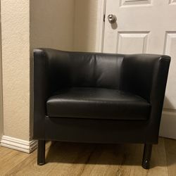 Leather curved back single seat sofa