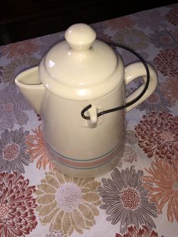 McCoy pitcher with lid