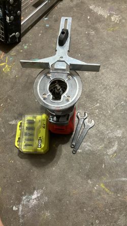 Compact router