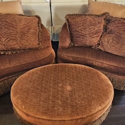 Free Sofa Chairs and Pillows