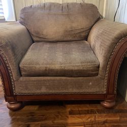 Oversized Chair W/ Ottoman 