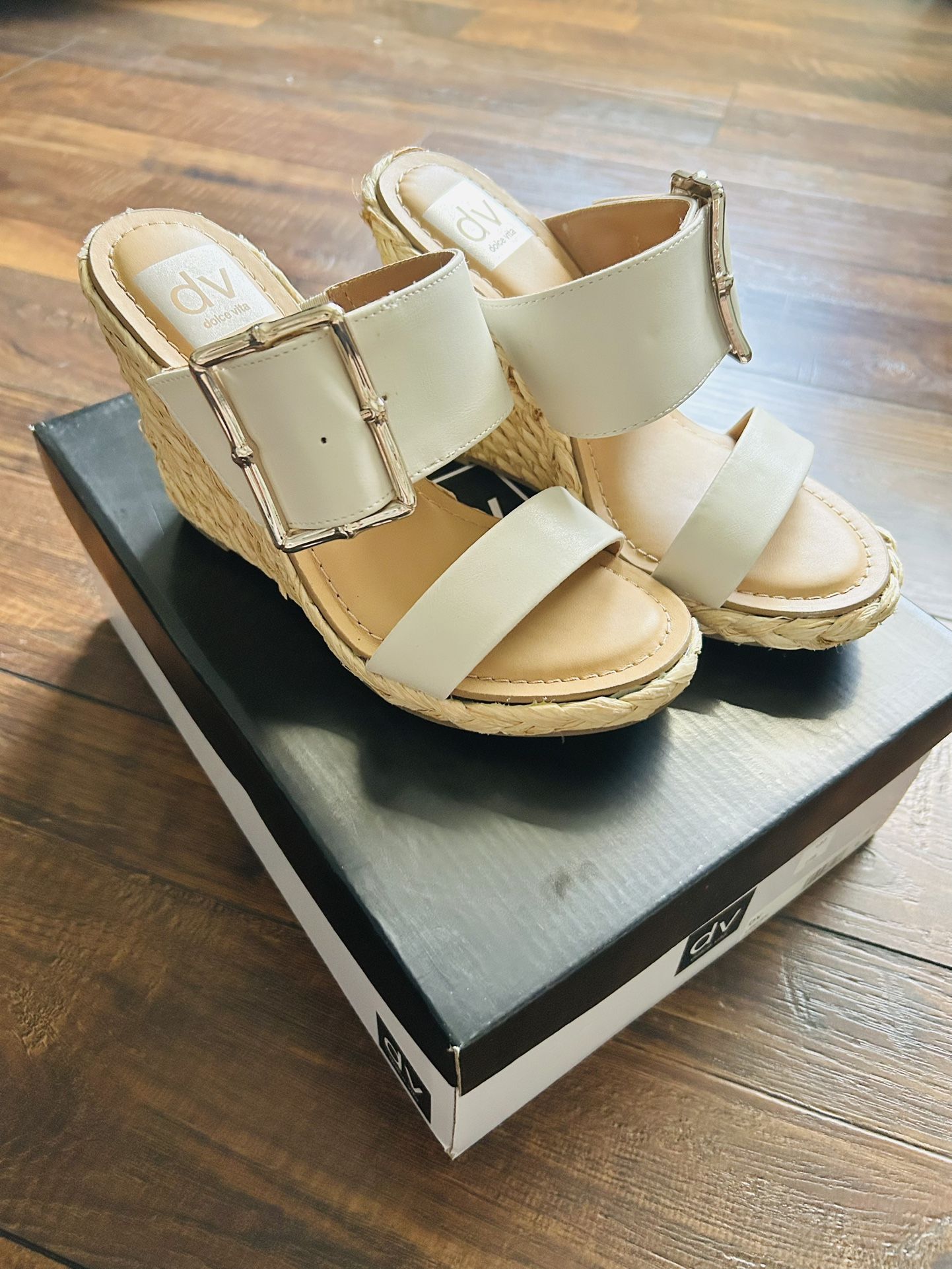 New Size 6 Wedges 