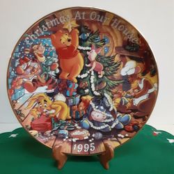 Walt Disney's CHRISTMAS AT OUR HOUSE Plate