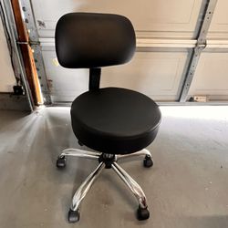 Black/chrome legs Swivel Chair