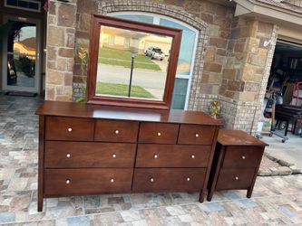 Dresser Set